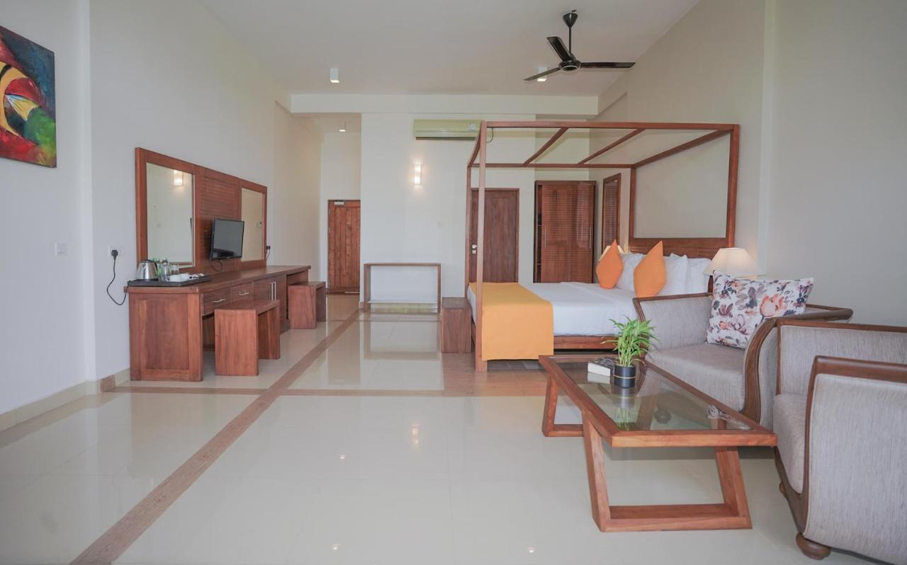 Breeze Pasikudah Hotel Passikudah Bagian luar foto