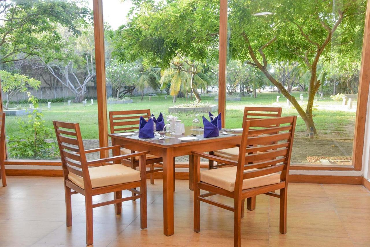 Breeze Pasikudah Hotel Passikudah Bagian luar foto