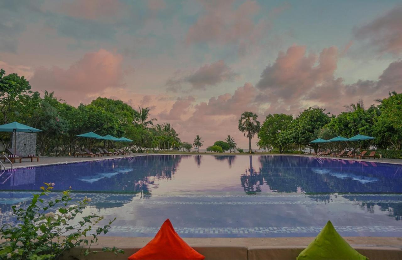 Breeze Pasikudah Hotel Passikudah Bagian luar foto